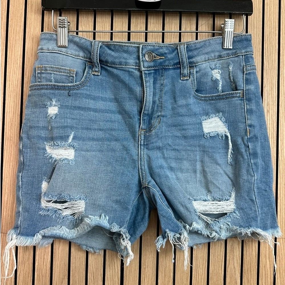 207 Cello Distressed Denim Shorts Light Wash Frayed Hem (Small, EUC)